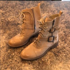 NEVER WORN Tan Lucky Brand Boots
